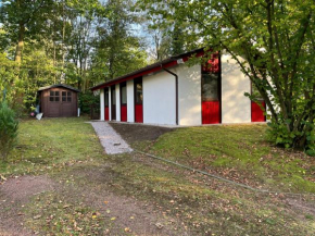 bungalow 104 on park, open gate, keybox and parking